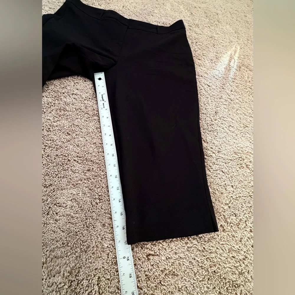 14 WHBM White House Black Market Stretch Capri dropped pedal pusher pants black